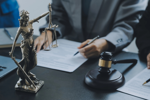 How Can a Truck Accident Lawyer Help